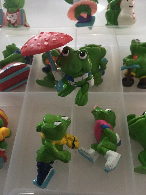 Set of 12 Figures Ferrero Frog Kinder Vintage 1993 Mini Splash