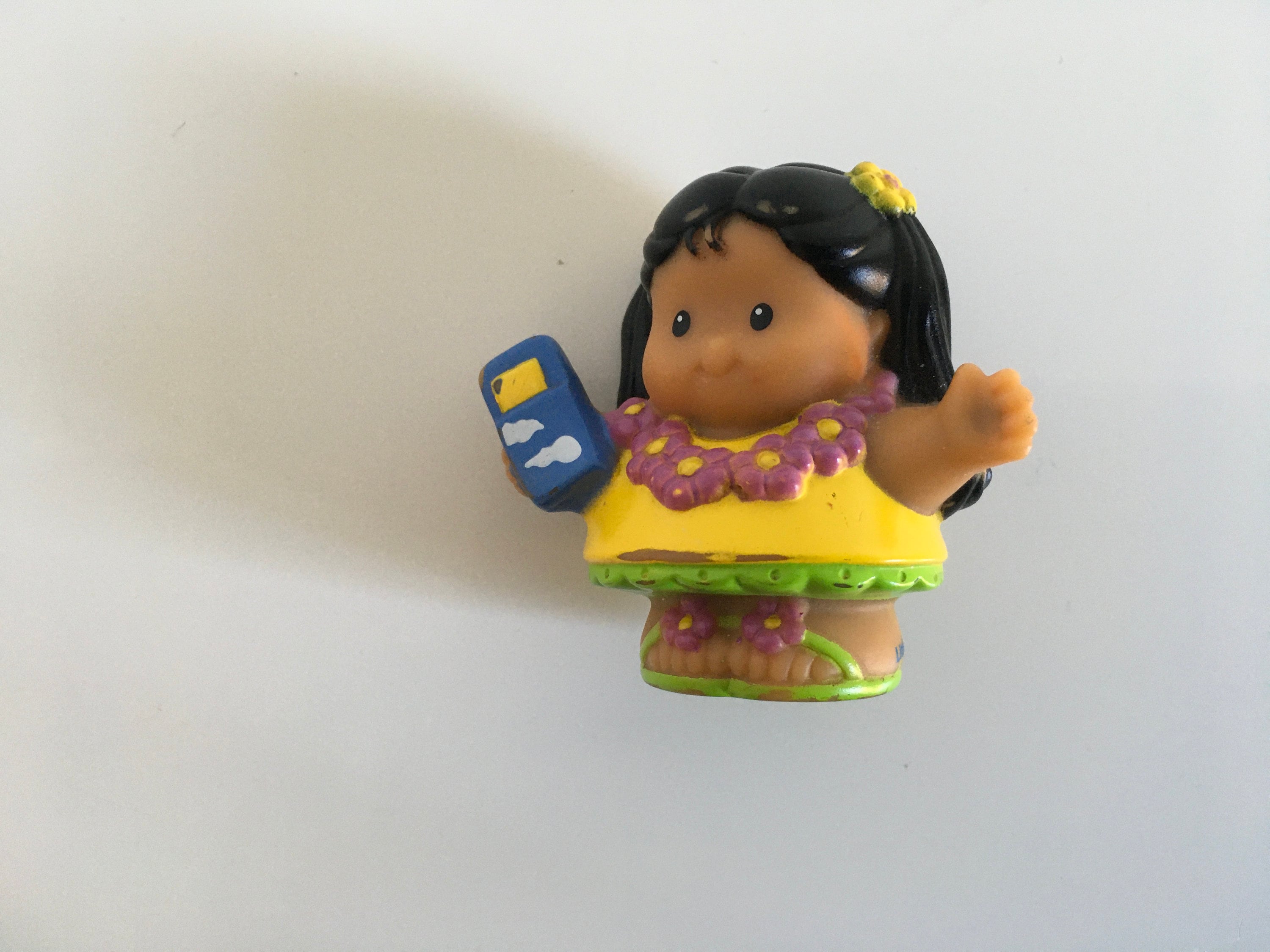 Fisher price little people Hawaiian vacation girl 2008, used but good condition
