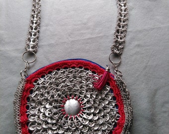 Round shoulder bag