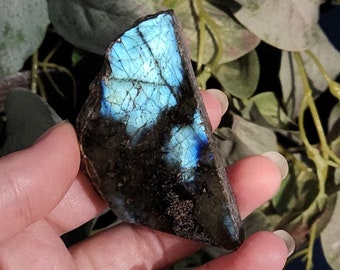 Labradorite slab - Super flashy high grade - Ethically sourced - Natural crystal half polished slice - Raw stone - Rough rainbow gemstone