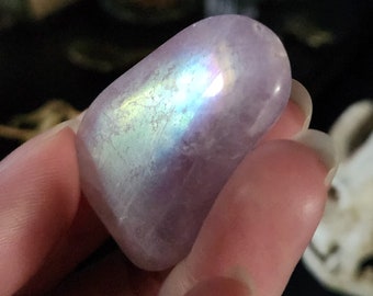 Amethyst aura tumble stone - Titanium coated iridescent crystal - Top polished crystal - Deep rainbow metallic - Purple blue pink yellow