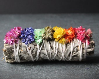 Chakras white sage bundle - Smoke cleansing - Mullein flowers - Chakra alignment purification tool - Witch altar - Magick - Rainbow stick