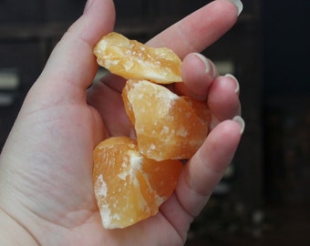 Orange calcite raw crystal piece - Rough stone - Natural high grade calcite chunk - Motivation magick mineral - Modern witch - Passion boost