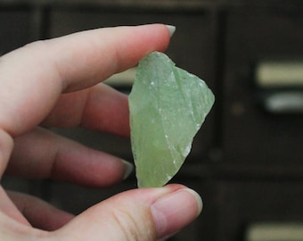 Green calcite raw crystal piece - Rough stone - Natural high grade calcite chunk - Soothing magick mineral - Modern earth witch - Growth