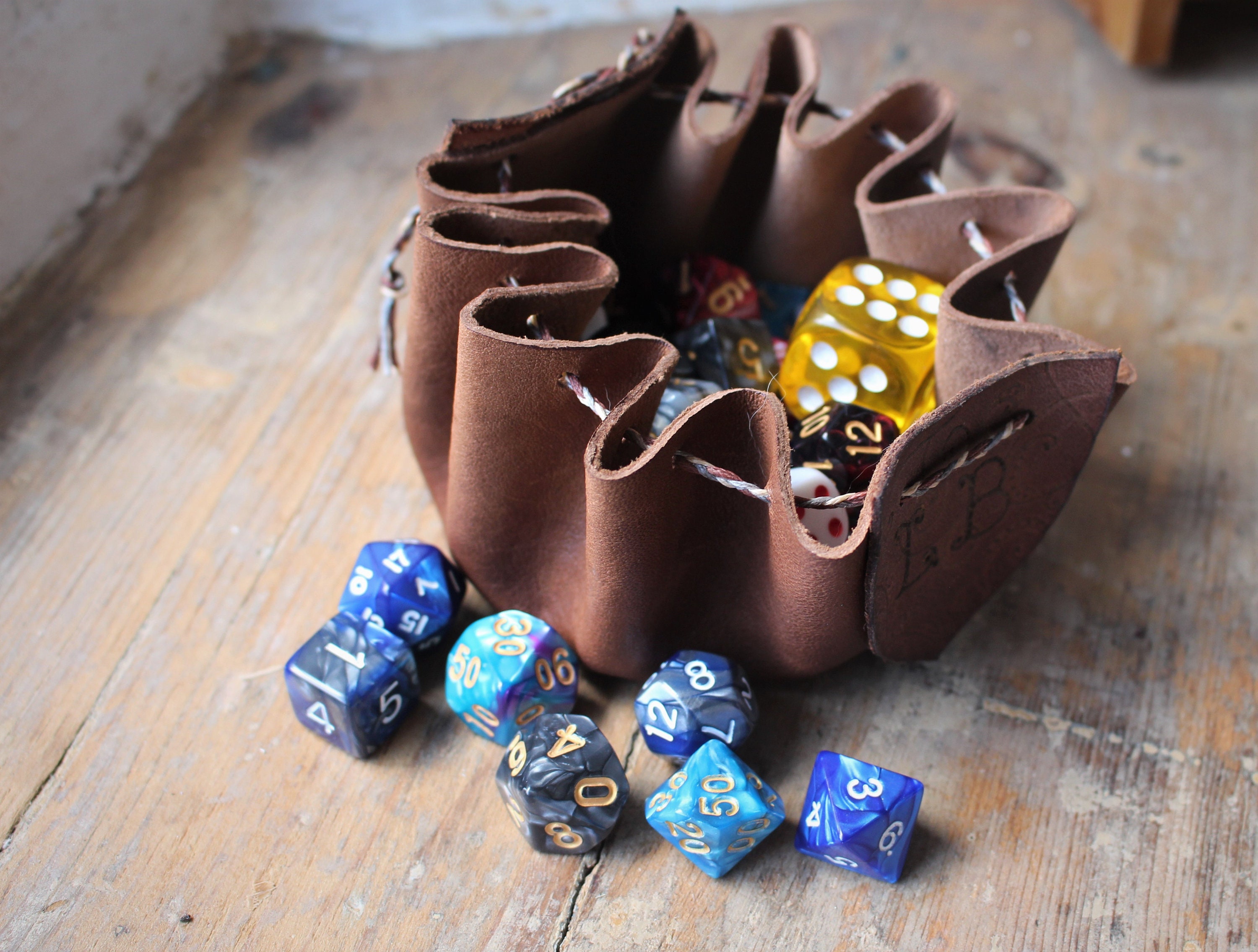 Chuleag Full-Grain Leather Dice Pouch With Built-in Rolling Tray, Magic-Themed, Large Capacity Collector's Organizer For D&D, RPGs & Dice Enthusiasts