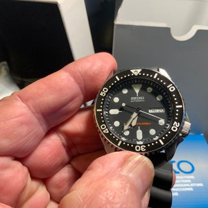 SKX007 Black Boy Seiko Divers Watch New in box with tags SKX007K1 NOS