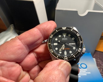 SKX007 Black Boy Seiko Divers Watch New in box with tags SKX007K1 NOS