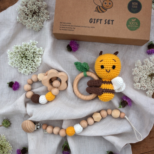 3 Piece Bee Rattle. New Born Gift. Baby Gift. Baby Shower Gift. 100% Cotton Crochet. Rattle Set. Handmade Toy. Baby rattle. Eco Friendly Set