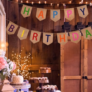 Vintage hessische Jute. Rustikale Wimpelkette. Alles Gute zum Geburtstag Bunting Banner. Jute Banner. Wimpelkette.