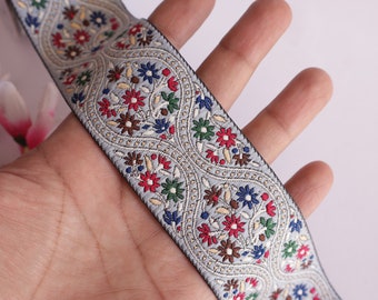 Bordure en dentelle brodée au fil gris floral complexe, bordure en sari dupatta indien, décoration de déguisements, bordure de robe de 5 cm de large