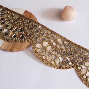 New Golden Beautiful Scalloped Mirror Trim, Glamourous Sari Border, Indian Bollywood Lace, DIY Sewing Border for Waist Belts, Neck Pieces