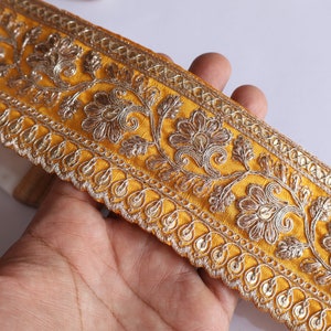 Floral Zardozi Embroidered Lace: Yellow Scalloped Sari Trim (7 cm)
