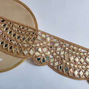 Adorno de espejo de diseñador festoneado de oro rosa de 1 yarda, borde de sari glamoroso, encaje de Bollywood indio, borde de costura de bricolaje cortado a un tamaño de 8 cm de ancho imagen 1