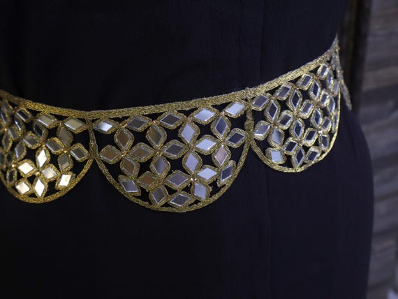 Black and Gold Chain Belt with Floral Accents WOMEN CHAIN BELT W/BLACK STONES FLORAL DESIGN GOLD -M | eBay main image 3