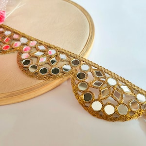 Hermoso borde de espejo festoneado de oro antiguo, borde de sari glamoroso, encaje de Bollywood indio, borde de costura de bricolaje de 4 cm de ancho imagen 3