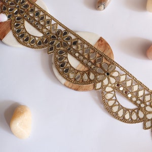 Golden Jali Pattern Scalloped Mirror Trim, Glamourous Sari Border, Indian Bollywood Lace, DIY Sewing Border for Waist Belts, Neck Pieces