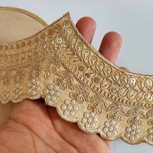 Creme Gold Bestickte Jakobsmuschel Spitze: Zari Sari Bordüre