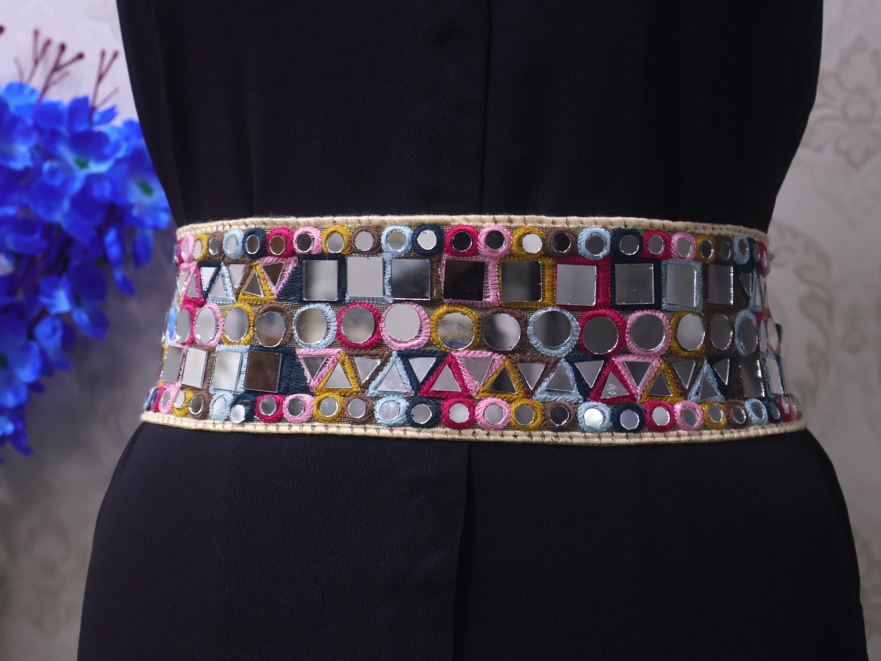Mirrorwork Boho Waist Belt: Multicolor Embroidered Chain  display picture 1