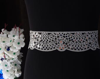 Metallic Silver Mirror Trim: Scalloped Indian Lace Border, 8cm Wide
