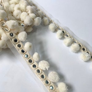 Lovely Creme White Suspended Pom Pom Trim, DIY Decoration Trim Dupatta Lace, Upholstery Drapery Lampshade 2.5 cm Wide