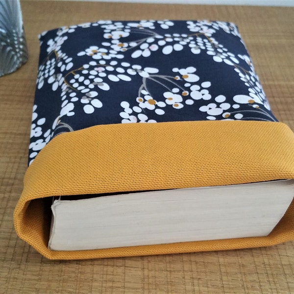 Book pouch, reversible fabric book pouch, Mother's Day, Mother's Day gift, Mother's Day, personalized cover