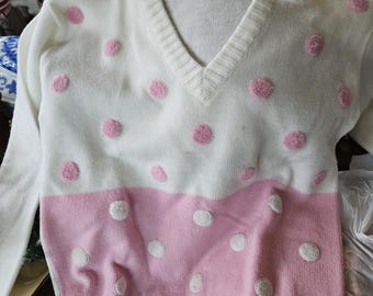 Vintage 1970s/80s Women's Polkadot Sweater