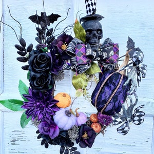 Scary Halloween Wreath, Spooky Wreath, Halloween Door Decoration, Black Purple Goth Wreath Decor, Creepy Haunted House Decor