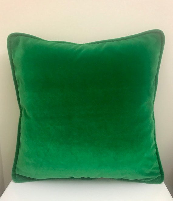 Kelly green velvet pillows Clearance