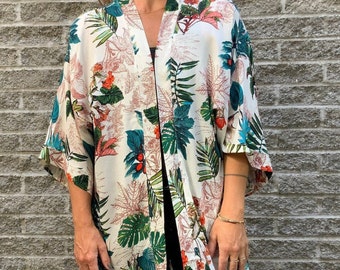 Kimono boho com estampa de folhagem, ideal para presentear sua esposa. Jaqueta kimono, cardigã de verão, quimono cardigã, presente de Dia dos Namorados para esposa, saída de praia.