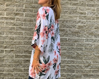 Kimono boho com estampa floral para mulheres, presente para o Dia das Mães, jaqueta kimono, saída de praia, saída de verão, roupão kimono longo feminino, presente para a mãe