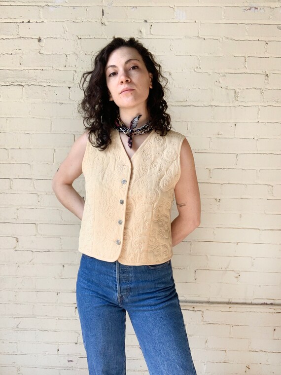 1980s 1990s Yellow Quilted Vest Size 
