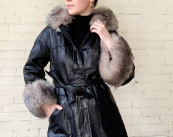 Vintage Hooded Black Leather Jacket with Faux Fur Trim / 1970s Belted Leather Trench Coat Womens Unisex, Size Small Medium