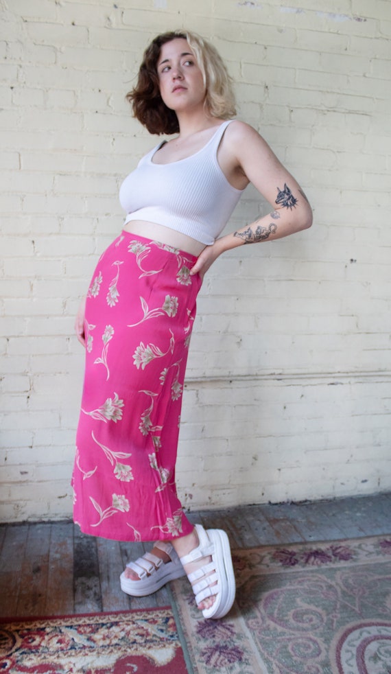 1990s Y2K Vintage Pink Floral Skirt / Summer Fall 