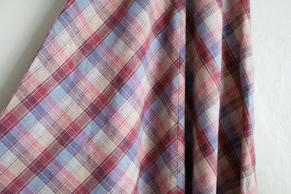 1970s Vintage Pink Plaid Wool Skirt / Preppy High… - image 3