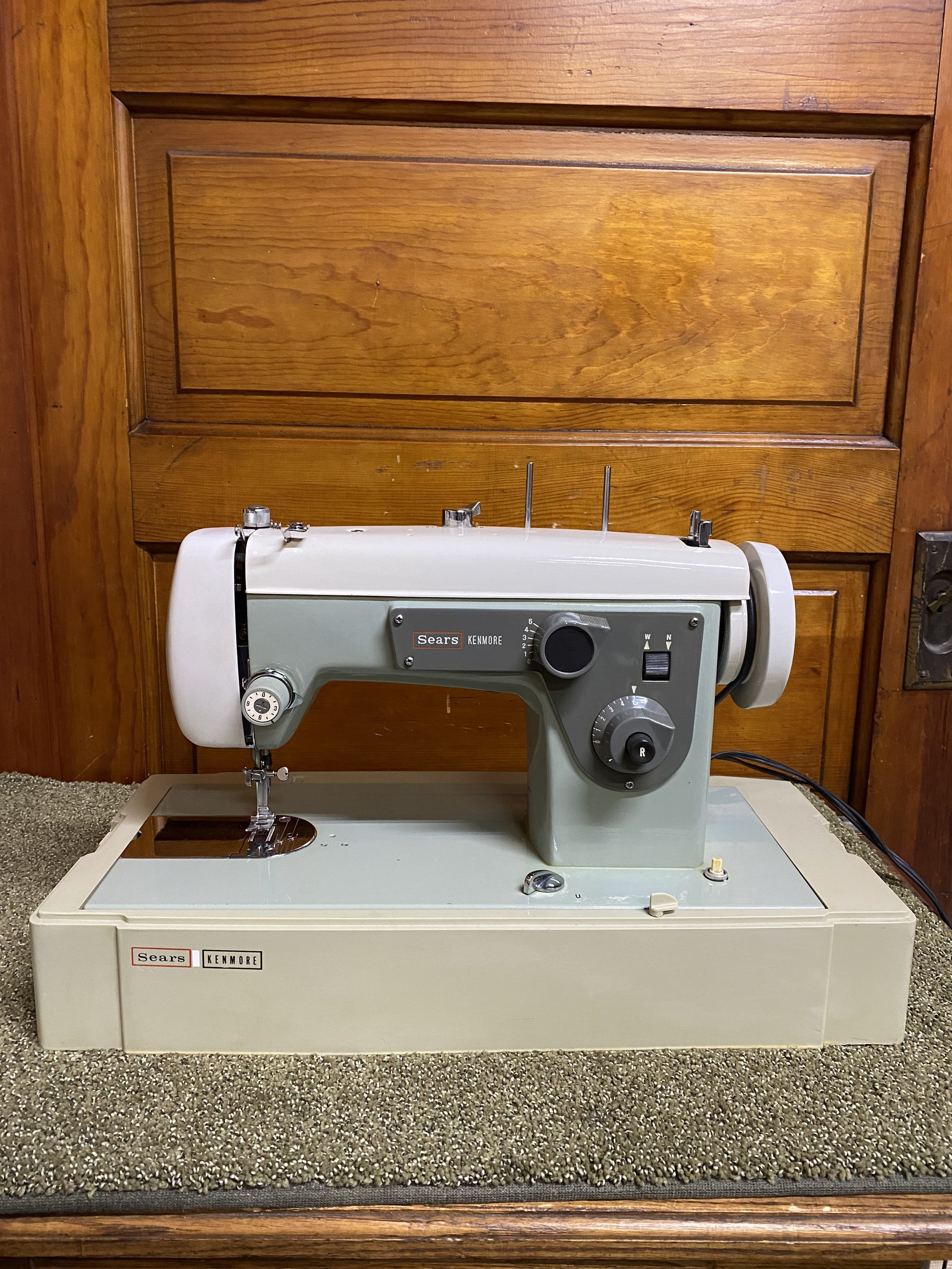 Rare VINTAGE Kenmore Model 1231 Zig Zag Sewing Machine - Arts