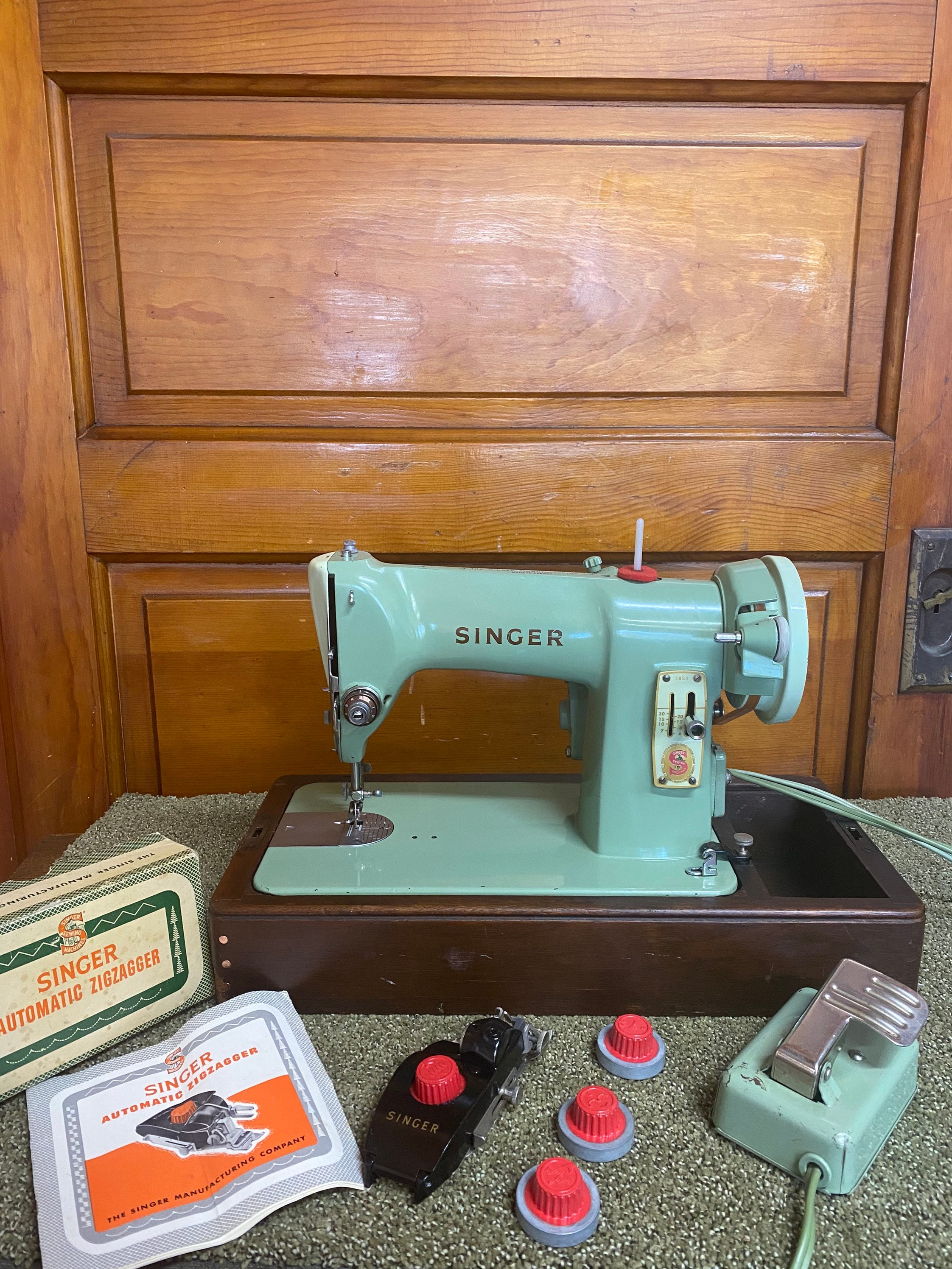 Vintage singer 185J Straight Stitch sewing machine Etsy