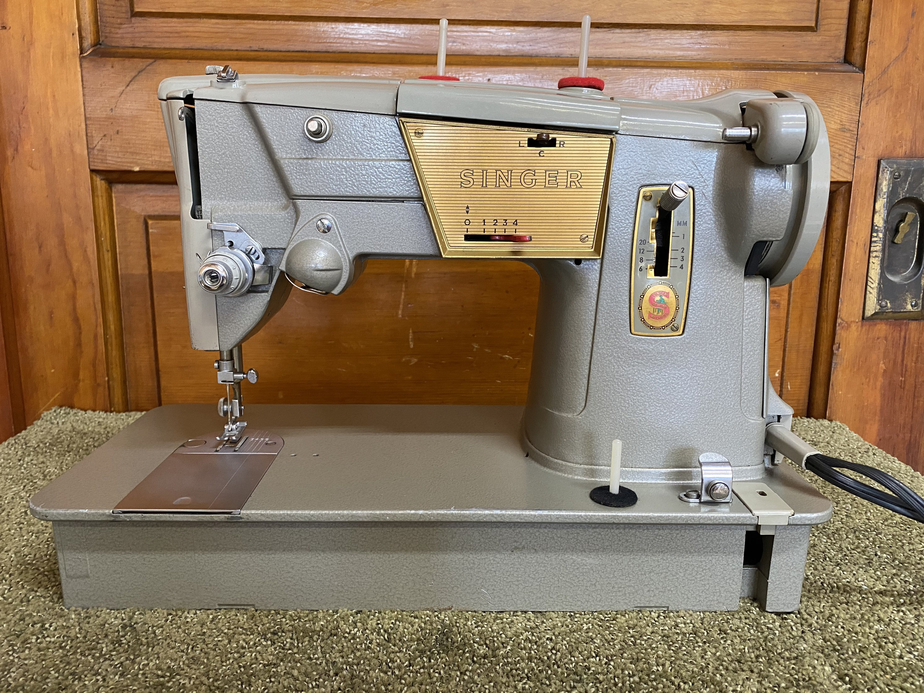 Restored singer 328K Style-O-Matic Sewing Machine Metal Gears Restored singer 328K Style-O-Matic Sewing Machine Metal Gears