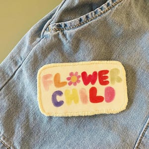 Opstrijkpatch van bloemenkindstof – handgestikt, geüpcycled katoen, zichtbaar herstelhulpmiddel, kinderpatches