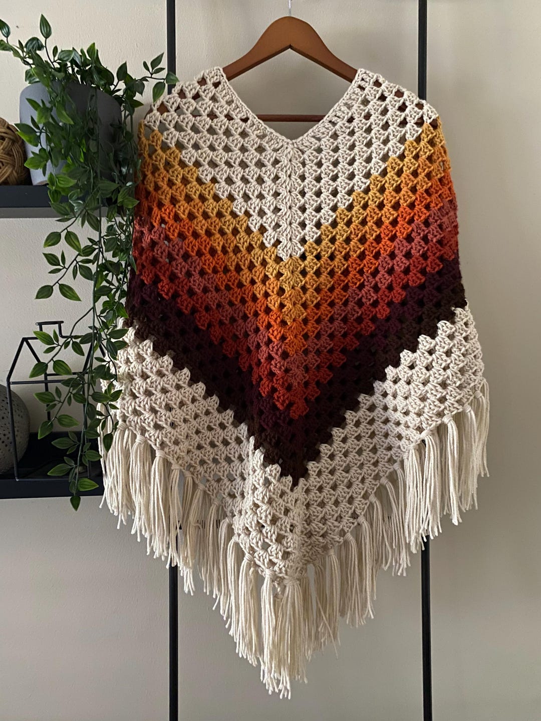 Floral Crochet Fringe Poncho – Boho Festival Wrap (Black / Cream / White)