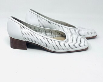 Vintage 1980s White Leather Perforated Low Heel Pumps 8