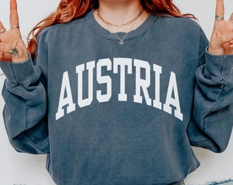 Austria Sweatshirt, Comfort Colors Austria Long Sleeve Shirt Austria Trip Vacation Souvenir Gift,Preppy Austrian Sweatshirt Austria Crewneck