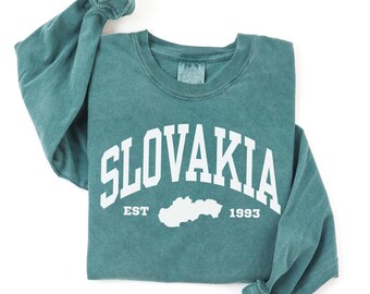 Comfort Colors Slovakia Map Long Sleeve Shirt, Europe Vacation Trip Souvenir Gift