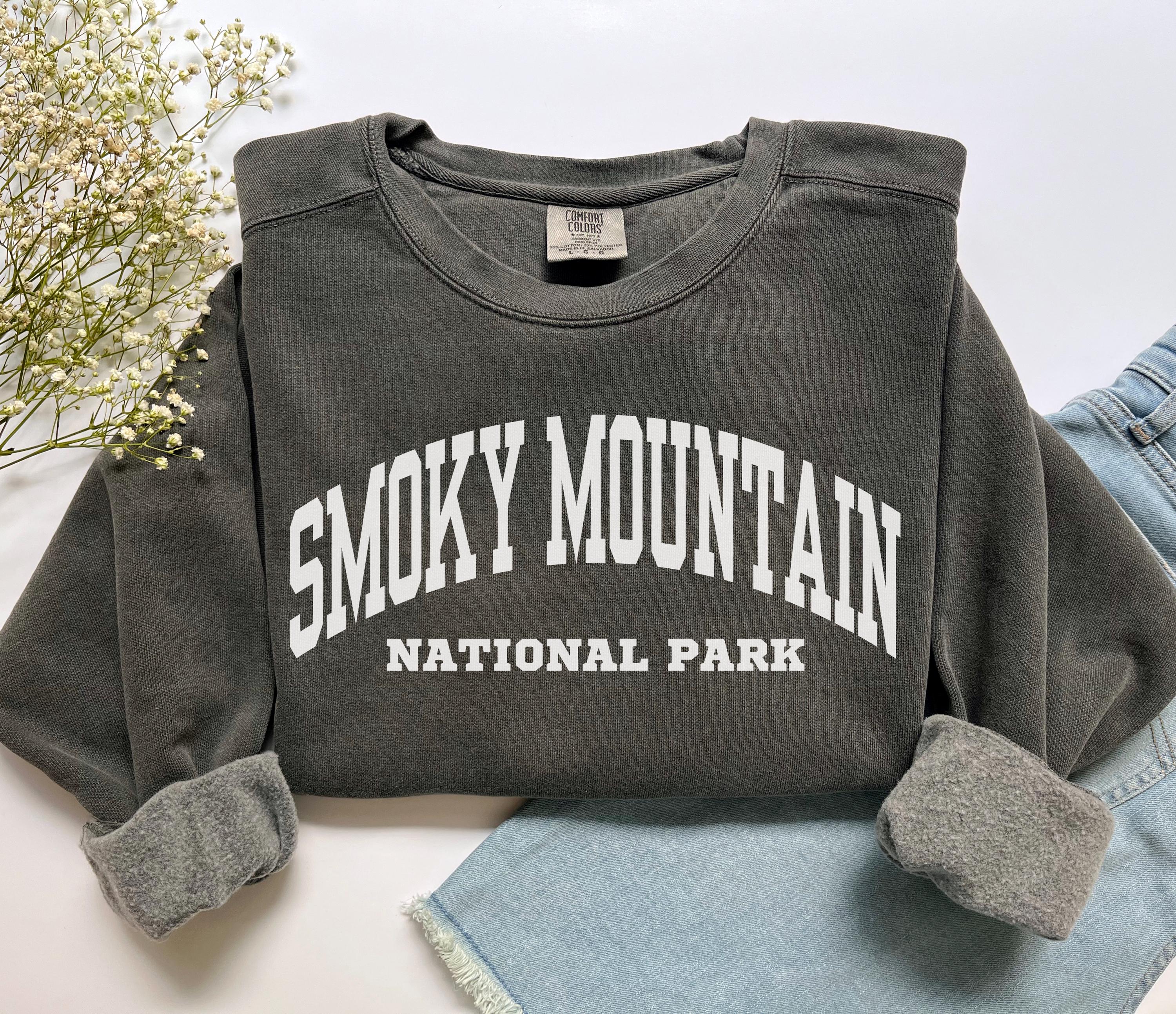 Smoky Mountain National Park Sweatshirt, Comfort Colors Great Smoky Mountain Shirt, Tennessee Vacation Trip Souvenir Gift, Dakota Crewneck