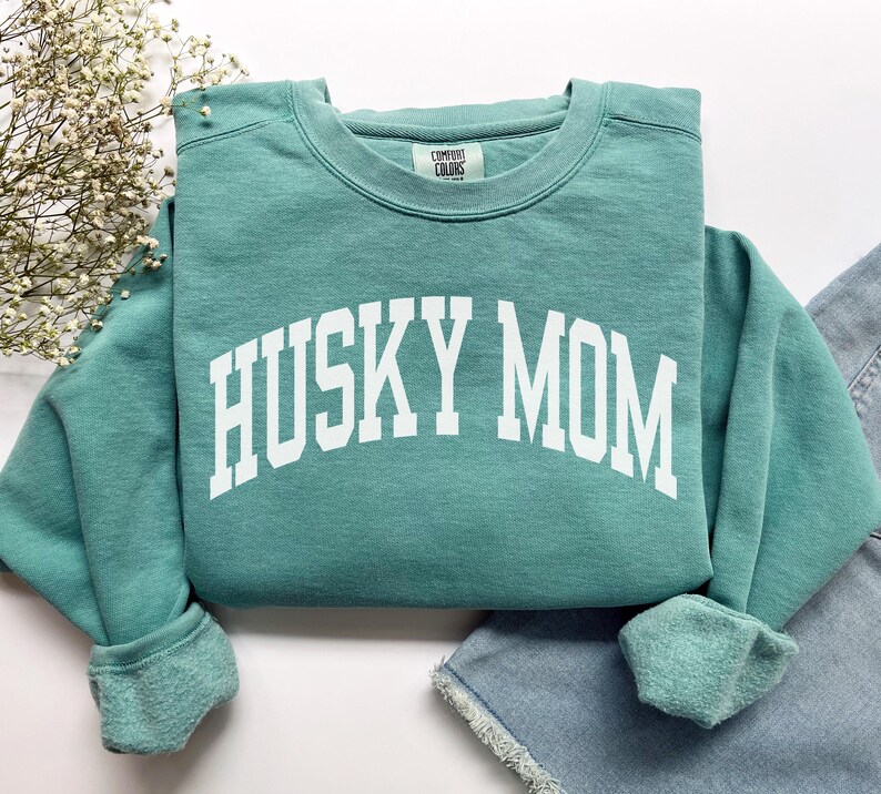 Husky Mom Sweatshirt, Comfort Colors Husky Mom Shirt, Dog Mom Gift, New Puppy Gift, Husky Mama Shirt, Siberian Alaskan Husky Owner Gift
