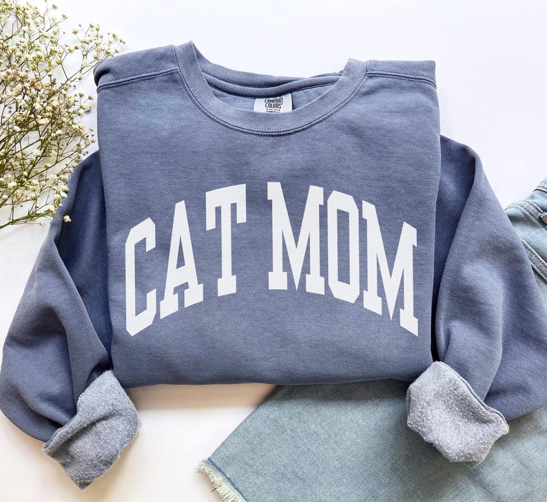 Cat Mom Sweatshirt, Comfort Colors Cat Mom Shirt, Cat Mom Gift, Cat Mom Sweater, Cat Mama Shirt, Cat Owner Gift, New Pet New Cat Crewneck