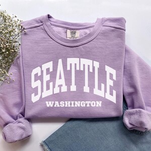 Seattle Washington Sweatshirt, Comfort Colors Seattle Shirt, Washington Vacation Trip Souvenir Gift, Sports Seattle WA Crewneck Student Gift