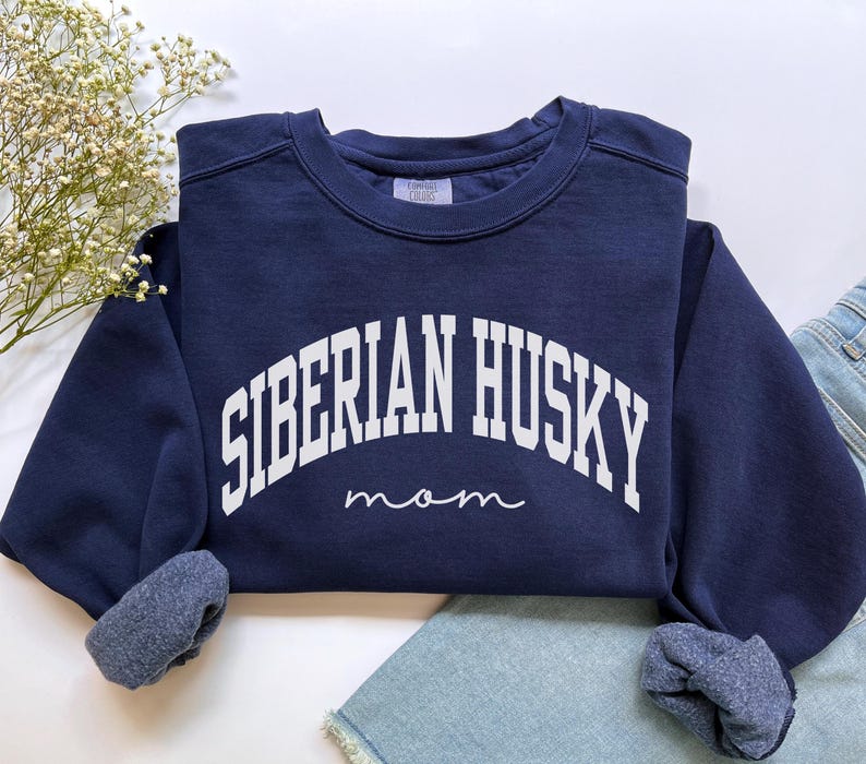 Siberian Husky Mom Sweatshirt, Comfort Colors Siberian Husky Mom Shirt, Dog Mom Gift, New Puppy Gift, Husky Mama Shirt, Husky Owner Gift