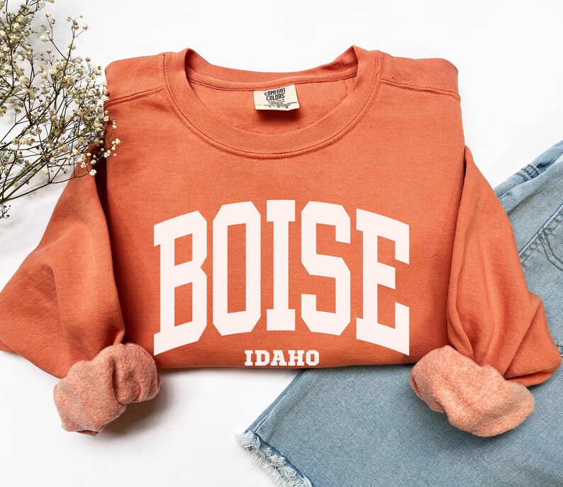 Boise Sweatshirt, Comfort Colors Boise Idaho Shirt Student Preppy Boise Crewneck, Game Day Sports Jersey Idaho Vacation Trip Souvenir Gift