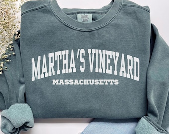 Marthas Vineyard Sweatshirt, Comfort Colors Marthas Vineyard Shirt Massachusetts Vacation Girls Trip Souvenir Gift, Massachusetts Crewneck