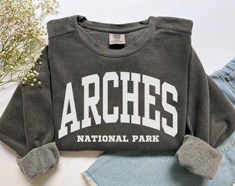 Shirt Arches National Park, comfortabele kleuren Arches sweater Utah vakantiereis souvenir, natuurtrui Kamperen wandelen Utah ronde hals